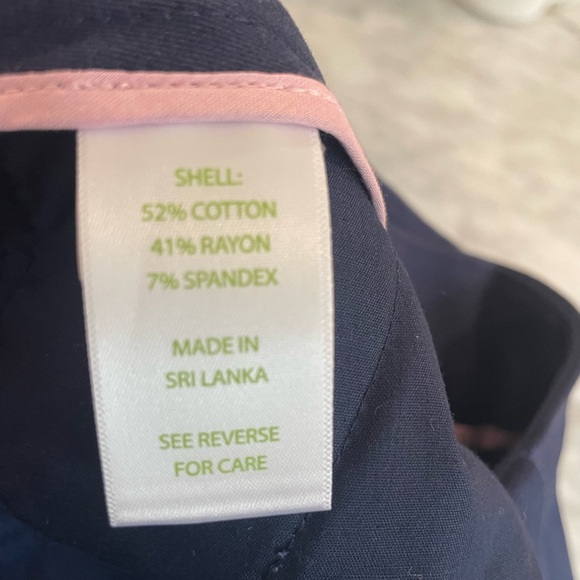 Lilly Pulitzer shorts 5” size 0 - Picture 4 of 4